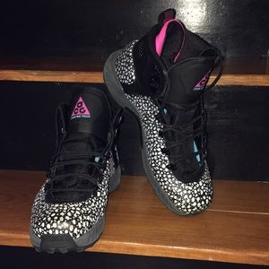 women's nike acg boots